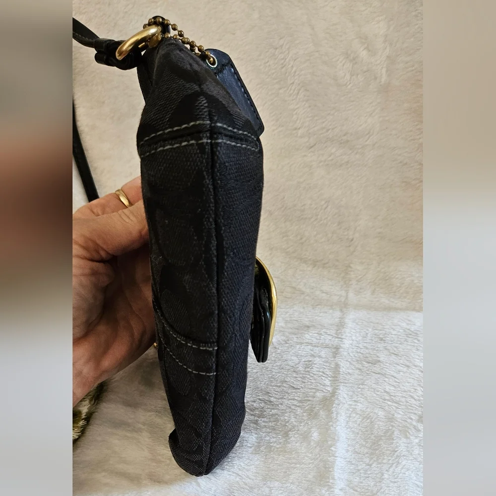 Coach Jacquard leather/canvas vintage Legacy signature wristlet Y2K - Picture 3 of 7